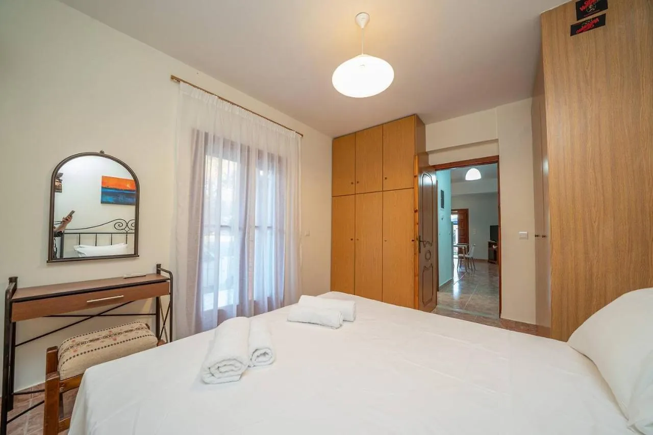 Afroditi Holiday Home - Blue Apartment Svoronata